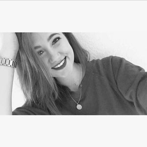 Meet your Posher, Lina